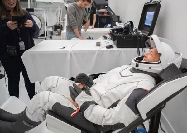 NASA'dan Yeni Kıyafet Tasarımı Astro | Dijital Dünyanın İnceleme ...